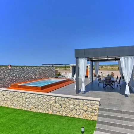 Holiday home Holiday Ira- With Pool