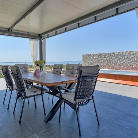 Holiday Ira- With Pool Holiday home